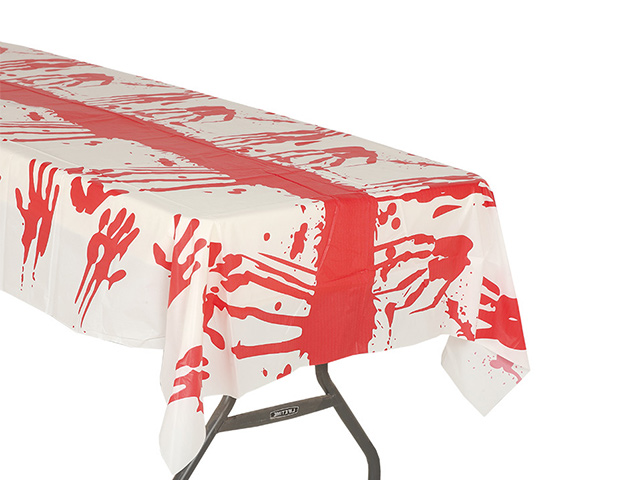 mantel-plástico-sangre Mantel de plástico con sangre