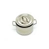 Olla de metal con tapa en miniatura